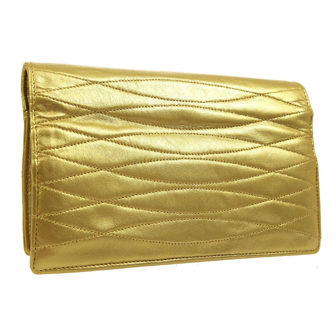CHANEL Quilted CC Clutch Hand Bag Wallet Pouch 1914456 Purse Gold: CHANEL Quilted CC Clutch Hand Bag Wallet Pouch 1914456 Purse Gold Size: Medium Model: Clutch Bag Wallet Accents: Quilted Style: Clutch Bag Wallet Bag Height: 5.1 Exterior Material: Leather Exterior Co