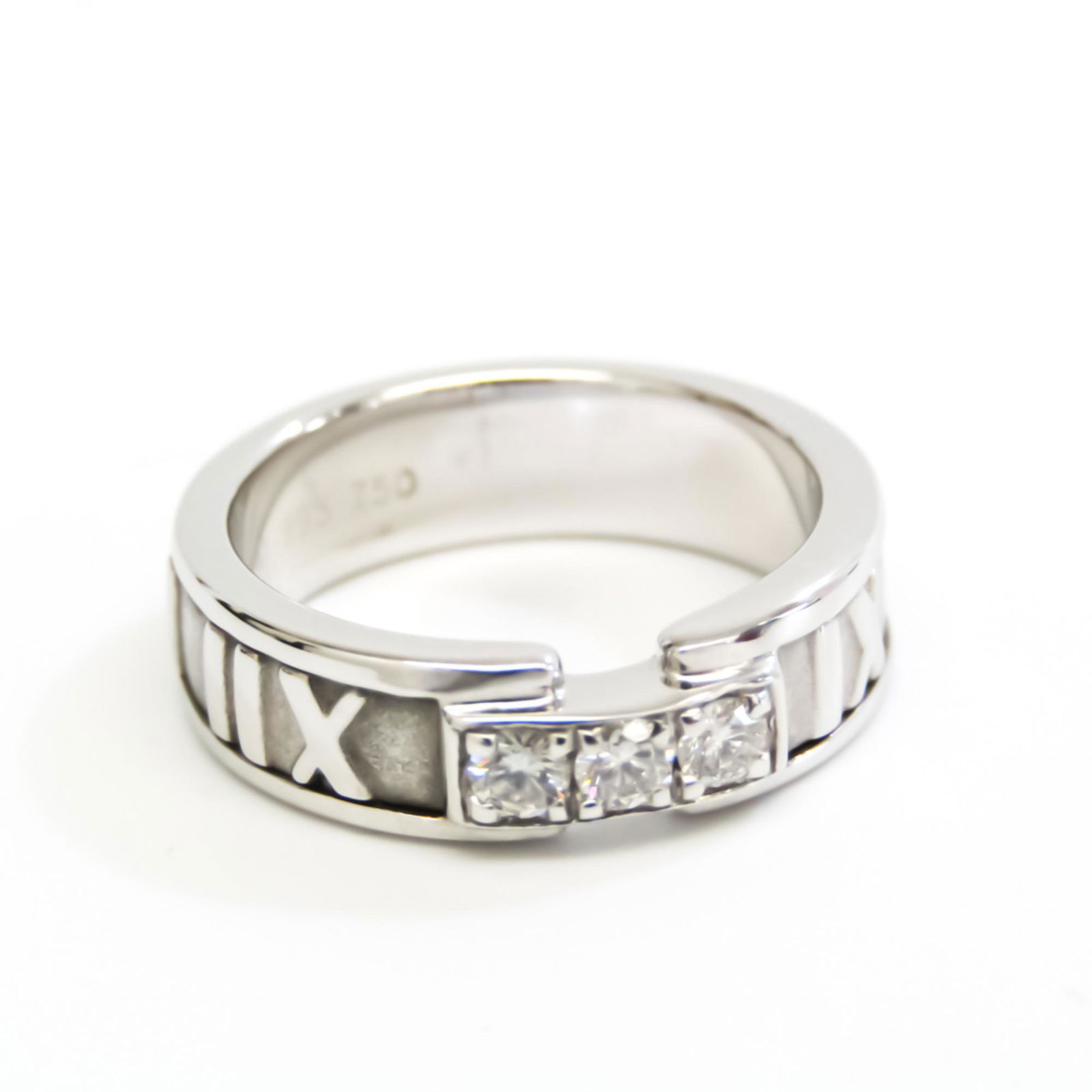 Tiffany Atlas 3P Diamond Silver 925 White Gold (18K) Diamond Band Ring Silver: Tiffany Atlas 3P Diamond Silver 925 White Gold (18K) Diamond Band Ring Silver Brand: Tiffany Line: Atlas Model: 3P diamond Type: Band ring Gender: Women Color: Silver Material: Silver 925 White gold (