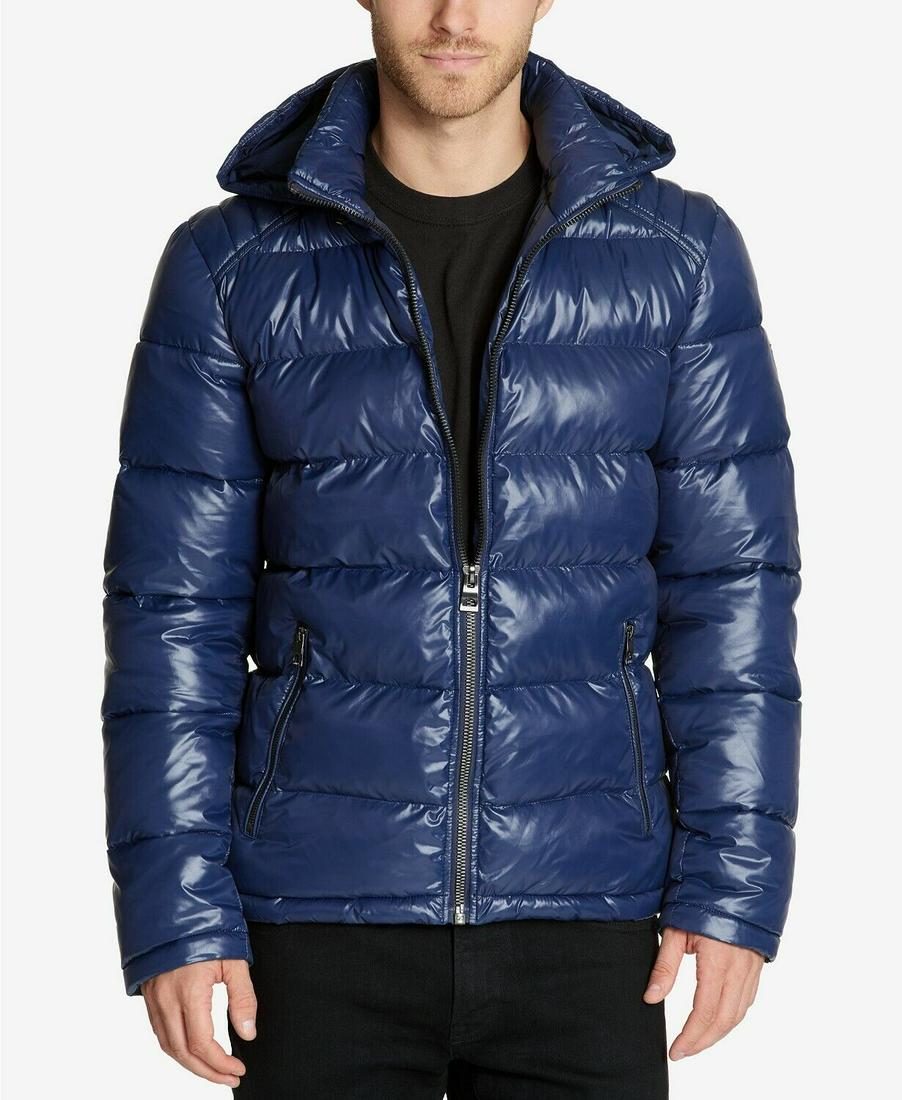 GUESS Men's Hooded Blue Puffer Coat B9303 Size XL: GUESS Men's Hooded Blue Puffer Coat B9303 Size XL Brand: GUESS Insulation Material: Polyester Outer Shell Material: Nylon Size Type: Regular Type: Coat Size: XL Color: Blue Model: GUESS H2618 Style: P