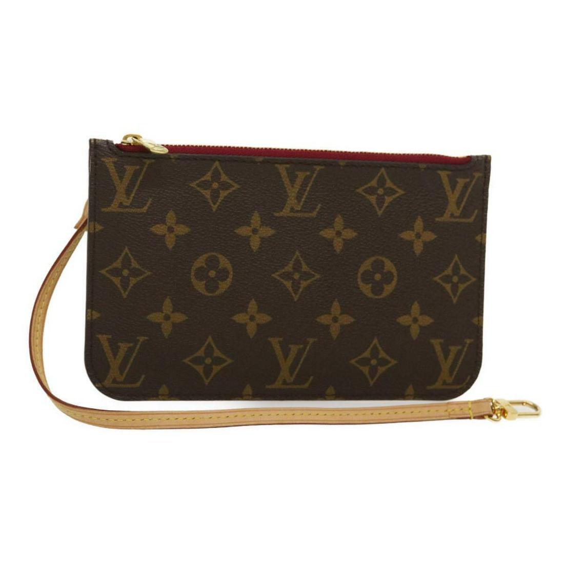 LOUIS VUITTON Monogram Neverfull PM Accessory Pouch LV: LOUIS VUITTON Monogram Neverfull PM Accessory Pouch LV Brand: LOUIS VUITTON Style: Accessory Pouch Material: Monogram Canvas Exterior Color: Monogram Bag Height: 4.7inch(Approx) / 12cm(Approx) Bag Len