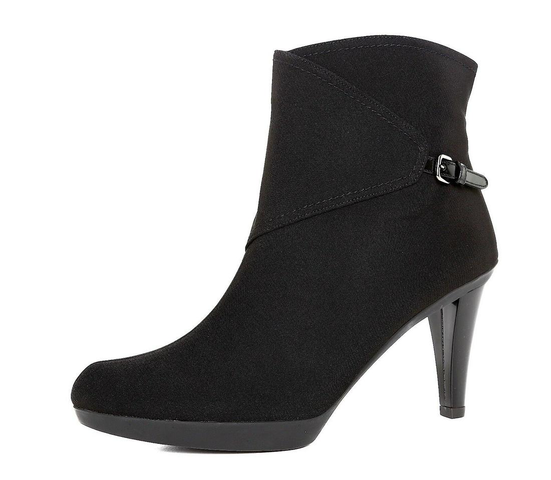 Stuart Weitzman Gorgeous Weatherproof Bootie N5069 Women's Size 9.5 M: Stuart Weitzman Gorgeous Weatherproof Bootie N5069 Women's Size 9.5 M Style: Booties Type: Boot Upper Material: Nylon Color: Black Brand: Stuart Weitzman Shoe Width: Medium (B M) Us Shoe Size: 9.5 Pre