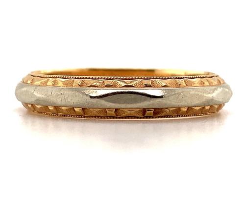 14k White and Yellow Gold Men's Wedding Band Ring Jewelry Size 10.5: 14k White and Yellow Gold Men's Wedding Band Ring Jewelry Size 10.5 (#J5876) All of our jewelry is guaranteed authentic by our graduate gemologist of the gemological institute of america (gia). 14k wh