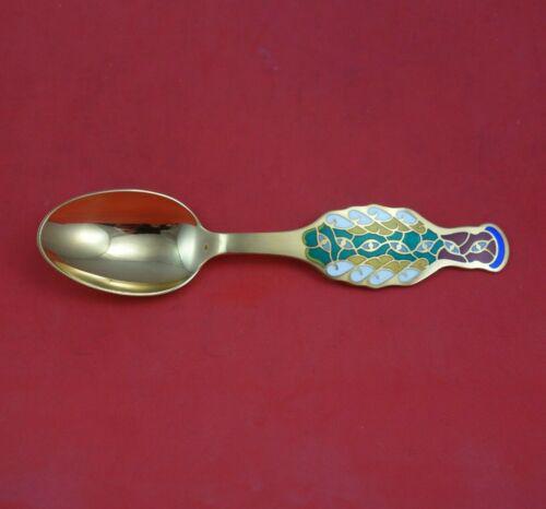 Christmas Spoon by A. Michelsen Danish Sterling Silver Teaspoon 1996 Vermeil: Christmas Spoon by A. Michelsen Danish Sterling Silver Teaspoon 1996 Vermeil Christmas spoon by a. Michelsensterling silver teaspoon 1996 6 1/2" in the pattern christmas spoon by a. Michelsen. This sp