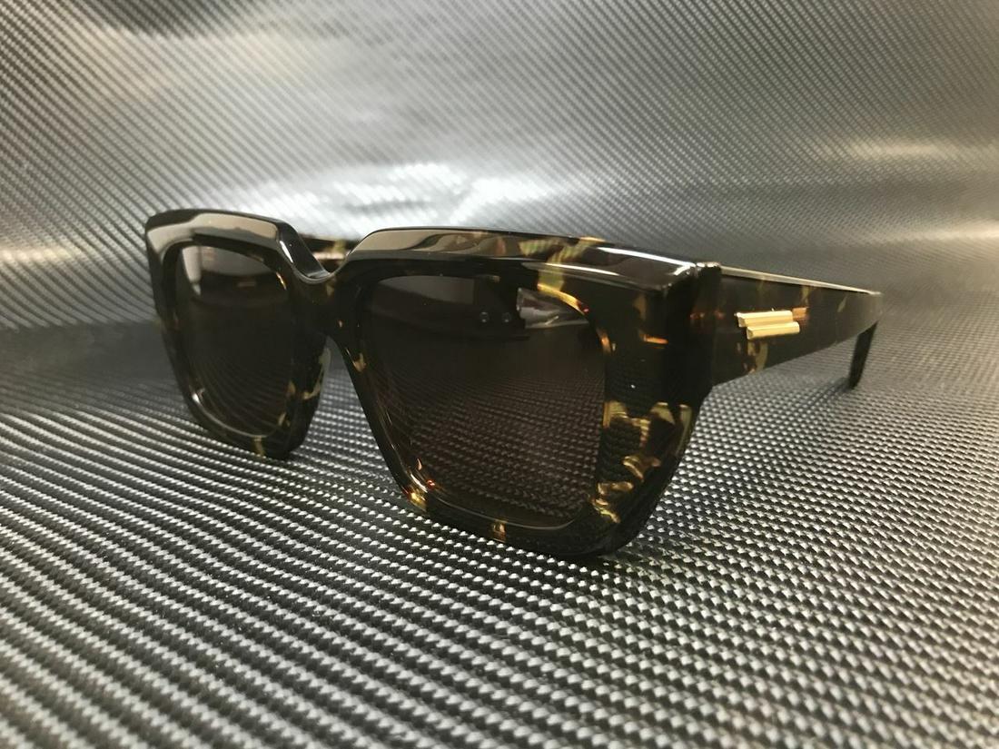 BOTTEGA VENETA BV1030S 002 Havana Brown 52 mm Women's Sunglasses: BOTTEGA VENETA BV1030S 002 Havana Brown 52 mm Women's Sunglasses Brand: Bottega Veneta Frame Color: Brown Type: Sunglasses New The Mynt Guarantee: All items in this auction are guaranteed to be 100% a