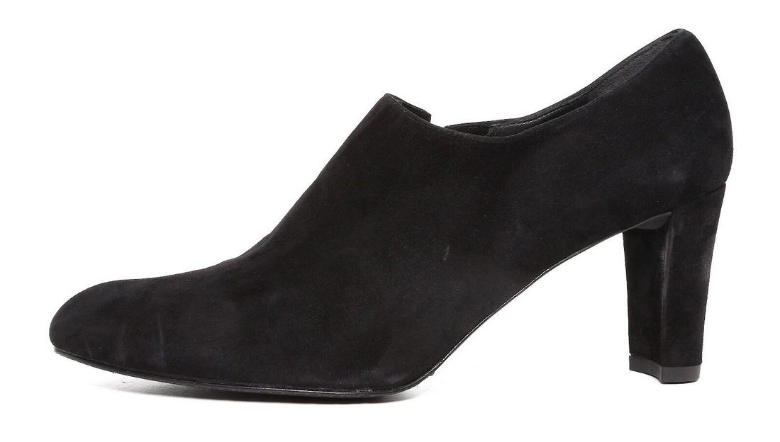 Stuart Weitzman Slip On Suede Booties Black Women Sz 8.5 M 6672 *: Stuart Weitzman Slip On Suede Booties Black Women Sz 8.5 M 6672 * Brand: Stuart Weitzman Type: Heel Closure: Slip On Us Shoe Size: 8.5 Color: Black Style: Booties Material: Suede Shoe Width: Medium (B