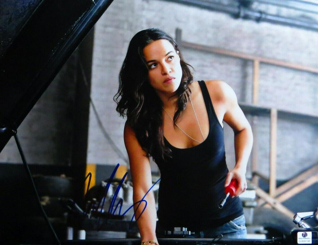 Michelle Rodriguez Signed Autographed 11X14 Photo Fast and Furious Car: Michelle Rodriguez Signed Autographed 11X14 Photo Fast and Furious Car Industry: Movies Object Type: Photograph Original/Reproduction: Original Signed By: Michelle Rodriguez Autograph Authentication:
