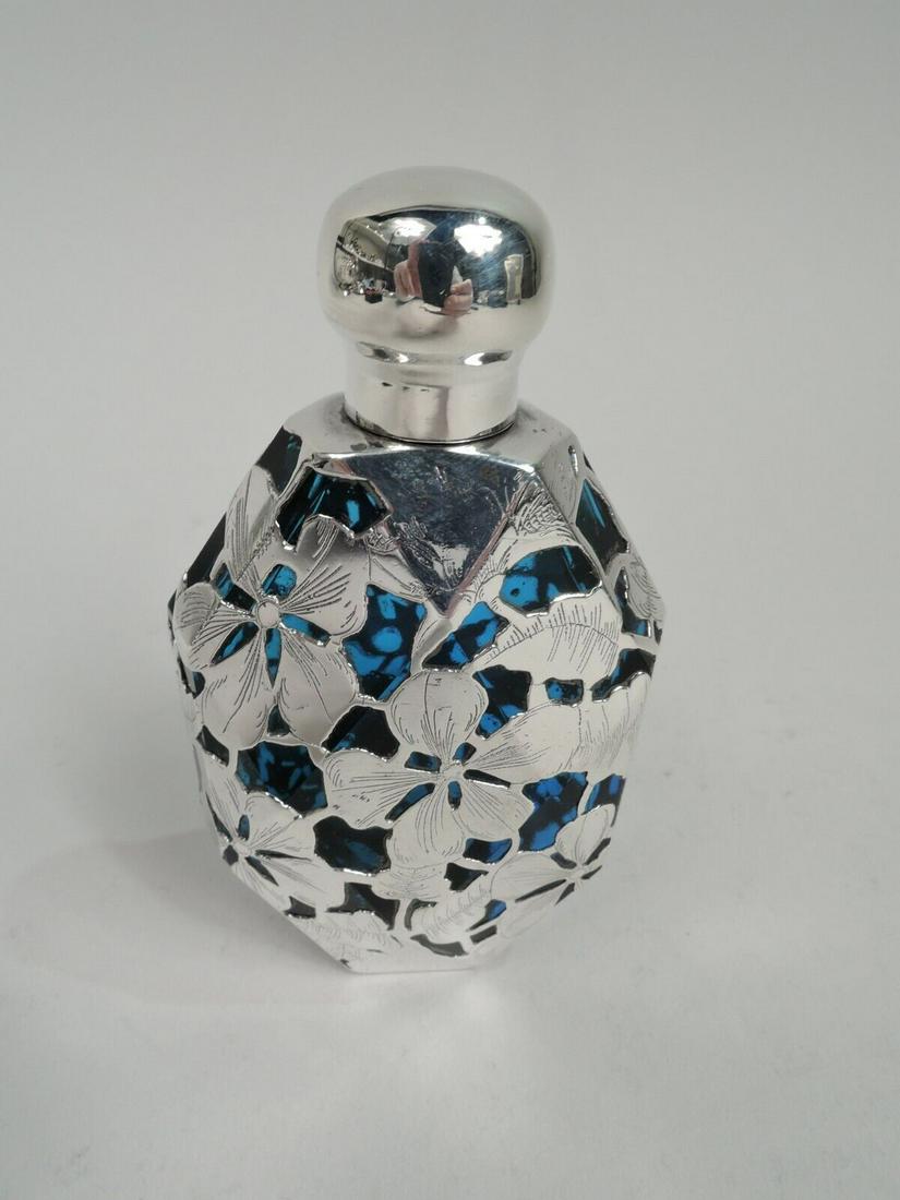 Antique Flask Art Nouveau Barware Small American Blue Glass Silver Overlay: Antique Flask Art Nouveau Barware Small American Blue Glass Silver Overlay Type: Flask Style: Art Nouveau Age: 1900-1940 Composition: Sterling Silver (.925) Brand: American Silver Turn-of-the-century