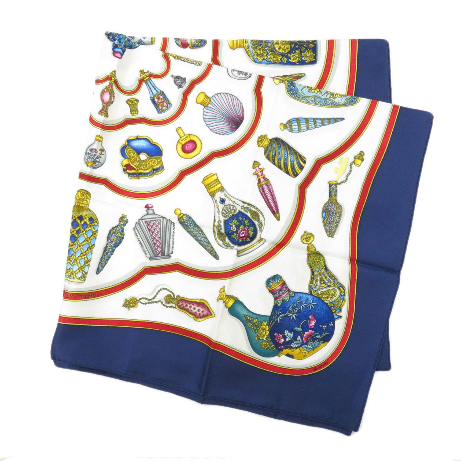 Hermes Carre 90 Qu'importe le flacon pourvu qu'on ait I'ivresse scarf muffler silk women's HERMES: Hermes Carre 90 Qu'importe le flacon pourvu qu'on ait I'ivresse scarf muffler silk women's HERMES Brand: Hermes Type: Scarf Gender: Women Color: Blue Material: Silk Silk: Size (LxW): 90cm x 89cm / 35.