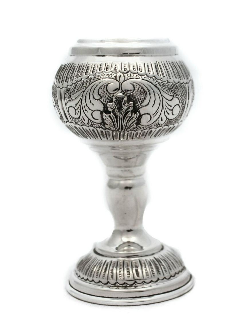 FINE 925 STERLING SILVER HAND CHASED STRIATED LEAF ROUND BESUMIM SPICE HOLDER: FINE 925 STERLING SILVER HAND CHASED STRIATED LEAF ROUND BESUMIM SPICE HOLDER Composition: Sterling Silver Maker: Turkey Type: Boxes Fine 925 Sterling Silver Besumim Holder. Featuring handmade swirl c
