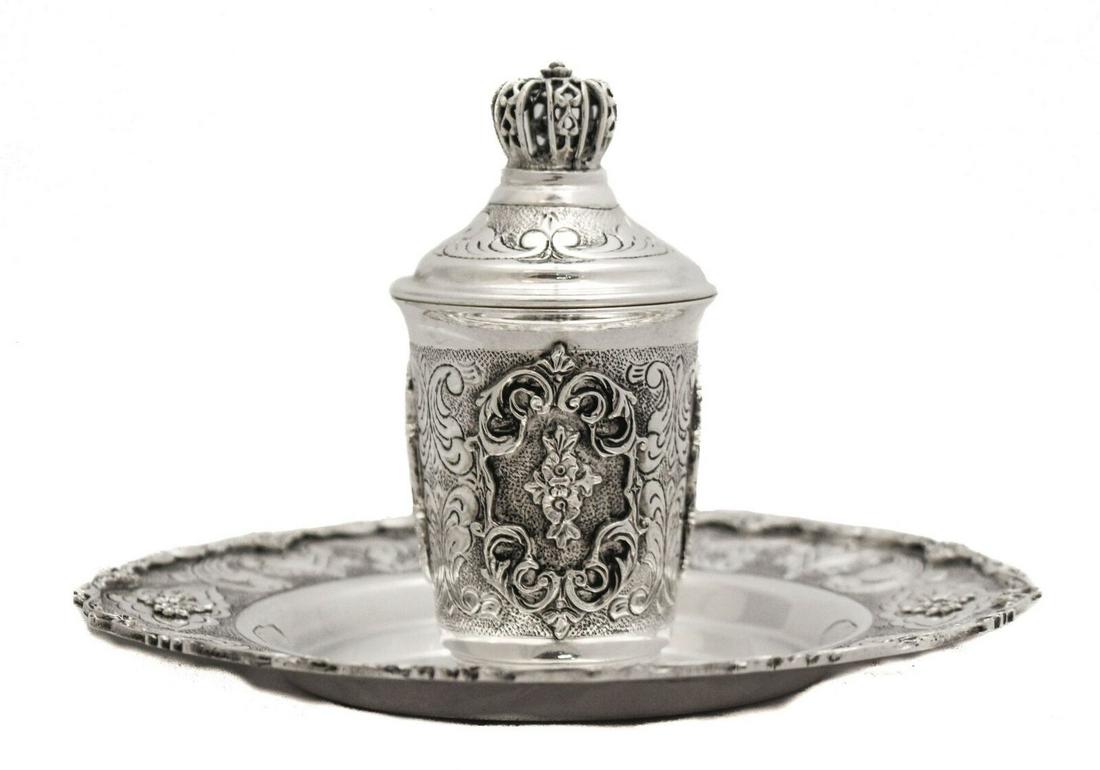 FINE SMALL 925 STERLING SILVER HANDMADE CHASED FLORAL ORNATE LIQUOR CUP & TRAY: FINE SMALL 925 STERLING SILVER HANDMADE CHASED FLORAL ORNATE LIQUOR CUP & TRAY Composition: Sterling Silver Maker: Turkey Fine 925 Sterling Silver Liquor Cup & Tray. Featuring handmade chased floral o