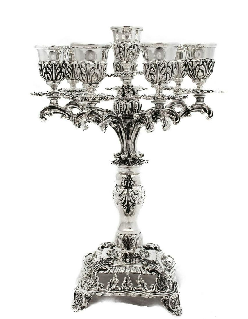 FINE 925 STERLING SILVER HANDMADE CHASED LEAF APPLIQUE ORNATE 8 LIGHT CANDELABRA: FINE 925 STERLING SILVER HANDMADE CHASED LEAF APPLIQUE ORNATE 8 LIGHT CANDELABRA Composition: Sterling Silver Maker: Made in Turkey Fine 925 Sterling Silver 8 Light Candelabra. Featuring handmade chas