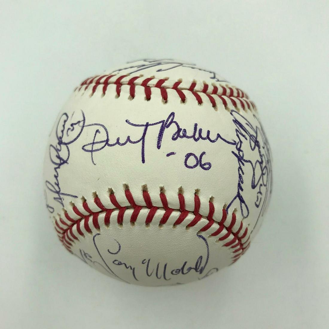 Nice 2006 Chicago Cubs Team Signed Major League Baseball 31 Sigs Beckett COA: Nice 2006 Chicago Cubs Team Signed Major League Baseball 31 Sigs Beckett COA Sport: Baseball-MLB Product: Ball Original/Reprint: Original Autograph Authentication: Beckett Team: Chicago Cubs Pre-Owned