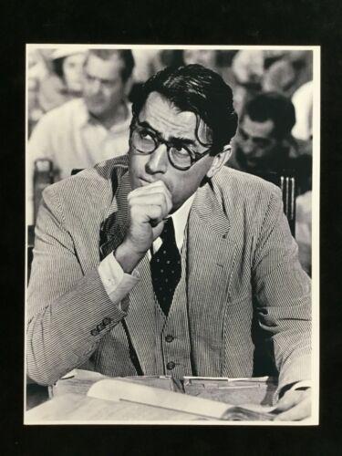 Gregory Peck To Kill A Mocking Bird Movie 8x10 Black and White Photo: Gregory Peck To Kill A Mocking Bird Movie 8x10 Black and White Photo Size: 8x10 Modified Item: No Style: Black & White Original/Reproduction: Reproduction Year: 1960-69 Object Type: Photograph Industr