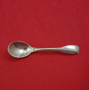 Puiforcat French Sterling Silver Salt Spoon 3": Puiforcat French Sterling Silver Salt Spoon 3" Puiforcatsterling silver salt spoon 3" by puiforcat. It is not monogrammed and is in excellent condition. Pre-Owned PLEASE NOTE: Framed Large or