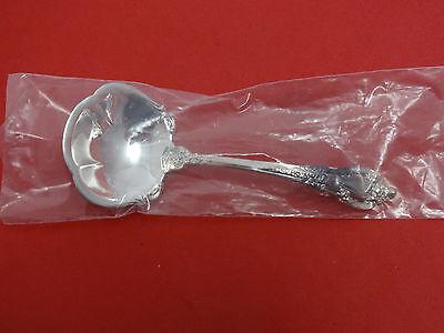 Eloquence by Lunt Sterling Silver Gravy Ladle 6 1/2" New Serving Flatware: Eloquence by Lunt Sterling Silver Gravy Ladle 6 1/2" New Serving Flatware Eloquence by lunt sterling silver new in factory sleeve gravy ladle 6 1/2" in the pattern eloquence by lunt. It is not