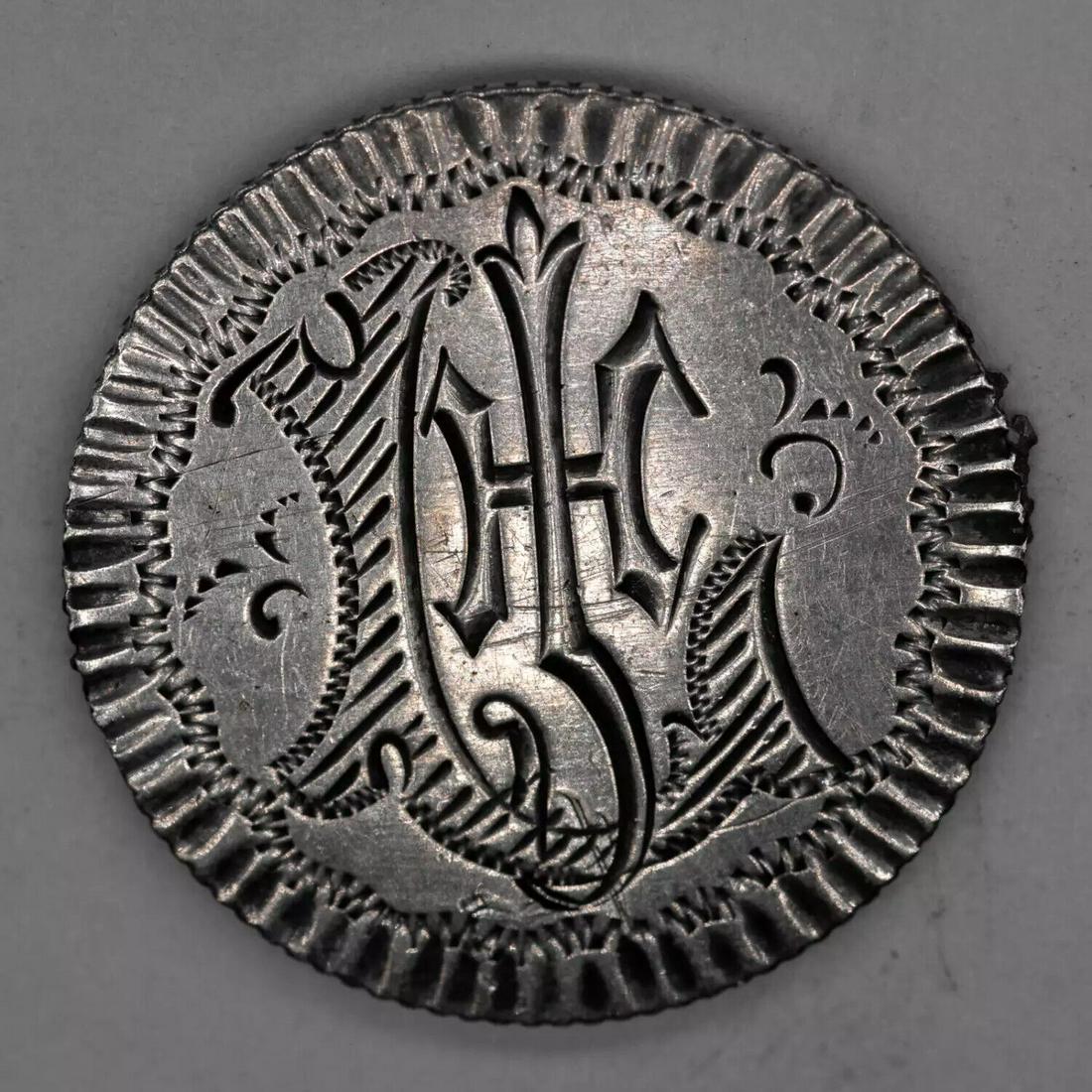 1817 BRITISH SIX PENCE 6P - LOVE TOKEN "LJH-HJL-JLH" EX-JEWELRY (4852): 1817 BRITISH SIX PENCE 6P - LOVE TOKEN "LJH-HJL-JLH" EX-JEWELRY (4852) Certification: Uncertified Composition: Copper Year: 1871 Circulated/Uncirculated: Unknown Strike Type: No Grade Country: CANADA