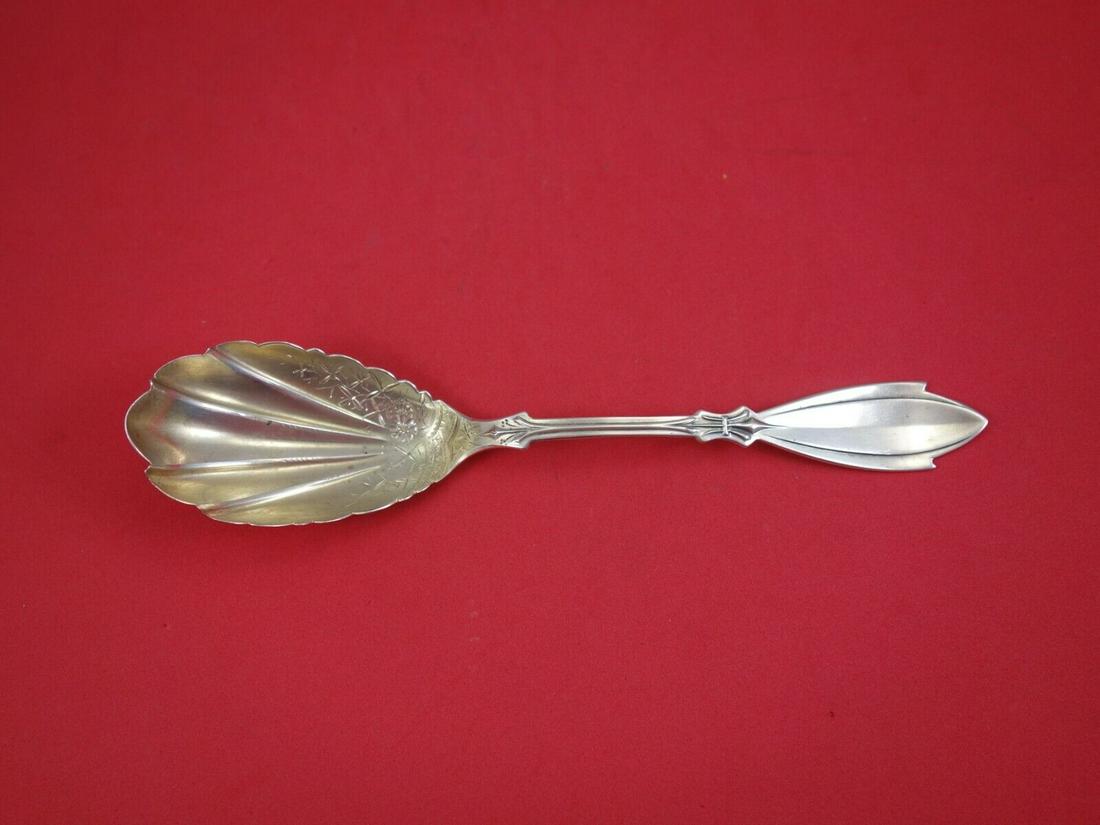 Palace by Coles-Sheibler Sterling Silver Berry Spoon Light GW BC Fluted 8 1/2": Palace by Coles-Sheibler Sterling Silver Berry Spoon Light GW BC Fluted 8 1/2" Palace by coles-shieblersterling silver berry spoon bright-cut with light gold wash, fluted 8 1/2" in the pattern palace