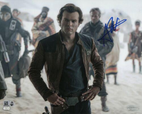 Alden Ehrenreich Signed Autographed 8X10 Photo Star Wars Han Solo: Alden Ehrenreich Signed Autographed 8X10 Photo Star Wars Han Solo Industry: Movies Object Type: Photograph Original/Reproduction: Original Autograph Authentication: Star Wars Authentics (Topps) Player