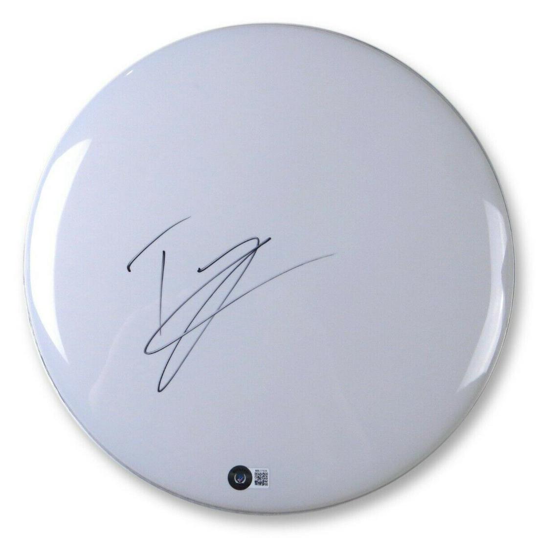 Tyler Posey Signed Autographed 13" Drumhead Teen Wolf Beckett BAS: Tyler Posey Signed Autographed 13" Drumhead Teen Wolf Beckett BAS Object Type: Drumhead Industry: Television Original/Reproduction: Original Signed By: Tyler Posey Autograph Authentication: Beckett Au