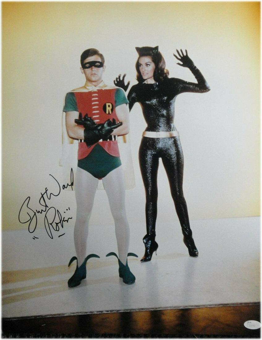 Burt Ward Hand Signed Autographed 16X20 Photo Batman "Robin" w/ Cat Woman: Burt Ward Hand Signed Autographed 16X20 Photo Batman "Robin" w/ Cat Woman Object Type: Photograph Industry: Television Original/Reproduction: Original Signed By: Burt Ward Autograph Authentication: Ja