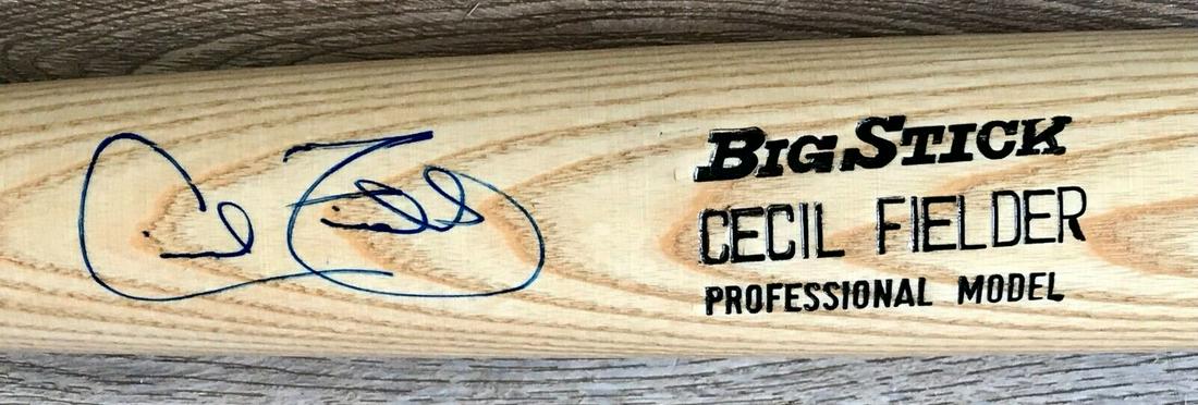 CECIL FIELDER (Tigers/Yankees) signed game model bat - Guaranteed authentic: CECIL FIELDER (Tigers/Yankees) signed game model bat - Guaranteed authentic Product: Bat Player: Cecil Fielder Sport: Baseball-MLB Team: Detroit Tigers/NY Yankees Original/Reprint: Original None PLEAS