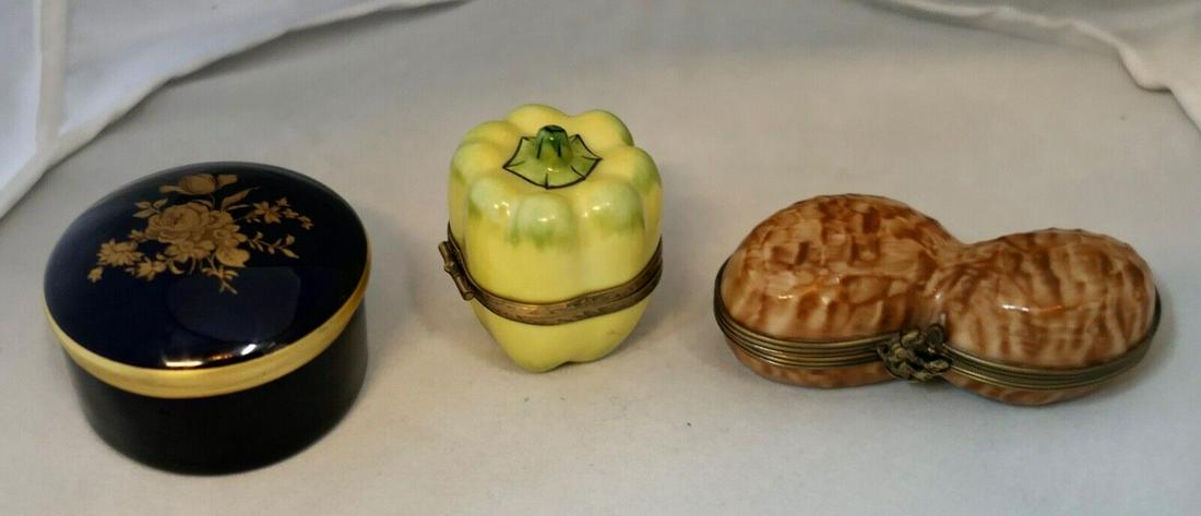 Three Limoges Miniature Boxes: Three Limoges Miniature Boxes Size: small Material: Porcelain Pre-Owned PLEASE NOTE: Framed Large or heavy Items do not have shipping costs included. The exact shipping cost will be added to your invo