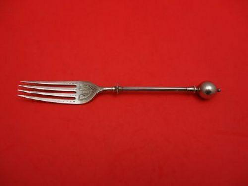 Ball End by George Sharp Sterling Silver Dinner Fork Bright-Cut 7 1/2" Flatware: Ball End by George Sharp Sterling Silver Dinner Fork Bright-Cut 7 1/2" Flatware Ball end by george sharp sterling silver dinner fork bright-cut 7 1/2" in the pattern ball end by george sharp. It is no