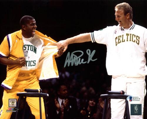 Lakers Magic Johnson Signed 8x10 Retirement Photo BAS Witnessed 11: Lakers Magic Johnson Signed 8x10 Retirement Photo BAS Witnessed 11 Sport: Basketball-NBA Product: Photo Original/Reprint: Original Player: Magic Johnson Autograph Authentication: BAS Team: Los Angeles