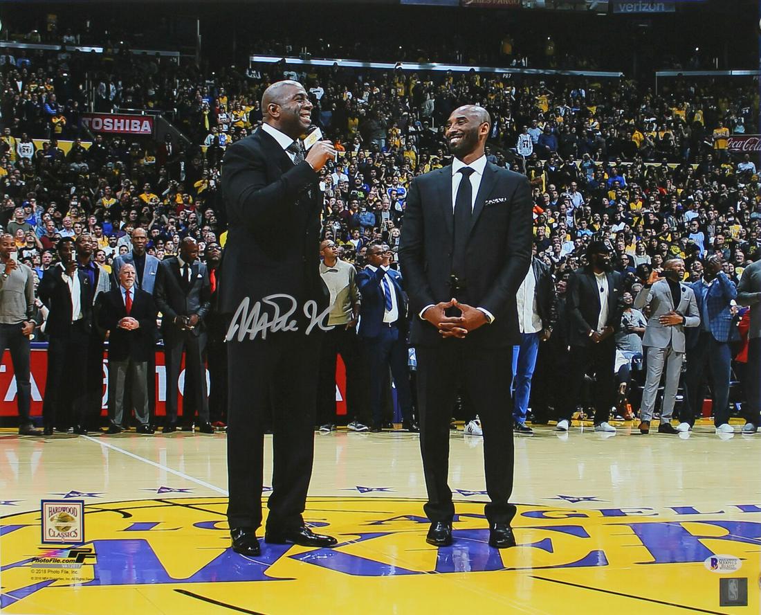 Lakers Magic Johnson Signed 16x20 Kobe Number Retirement Photo BAS Witnessed: Lakers Magic Johnson Signed 16x20 Kobe Number Retirement Photo BAS Witnessed Sport: Basketball-NBA Product: Photo Original/Reprint: Original Player: Magic Johnson Autograph Authentication: Beckett Tea