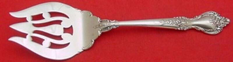 Delacourt by Lunt Sterling Silver Cold Meat Fork 8" Serving Vintage Silverware: Delacourt by Lunt Sterling Silver Cold Meat Fork 8" Serving Vintage Silverware Delacourt by luntsterling silver cold meat fork 8" in the pattern delacourt by lunt. It is not monogrammed and is in exce