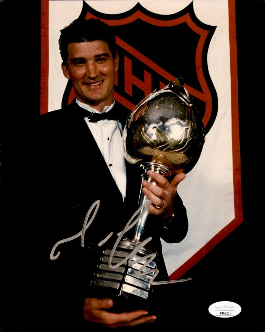 Mario Lemieux Pittsburgh Penguins HOF Signed/Auto MVP 8x10 Photo JSA 160908: Mario Lemieux Pittsburgh Penguins HOF Signed/Auto MVP 8x10 Photo JSA 160908 Sport: Hockey-NHL Product: Photo Original/Reprint: Original Team: Pittsburgh Penguins Autograph Authentication: JSA League: 