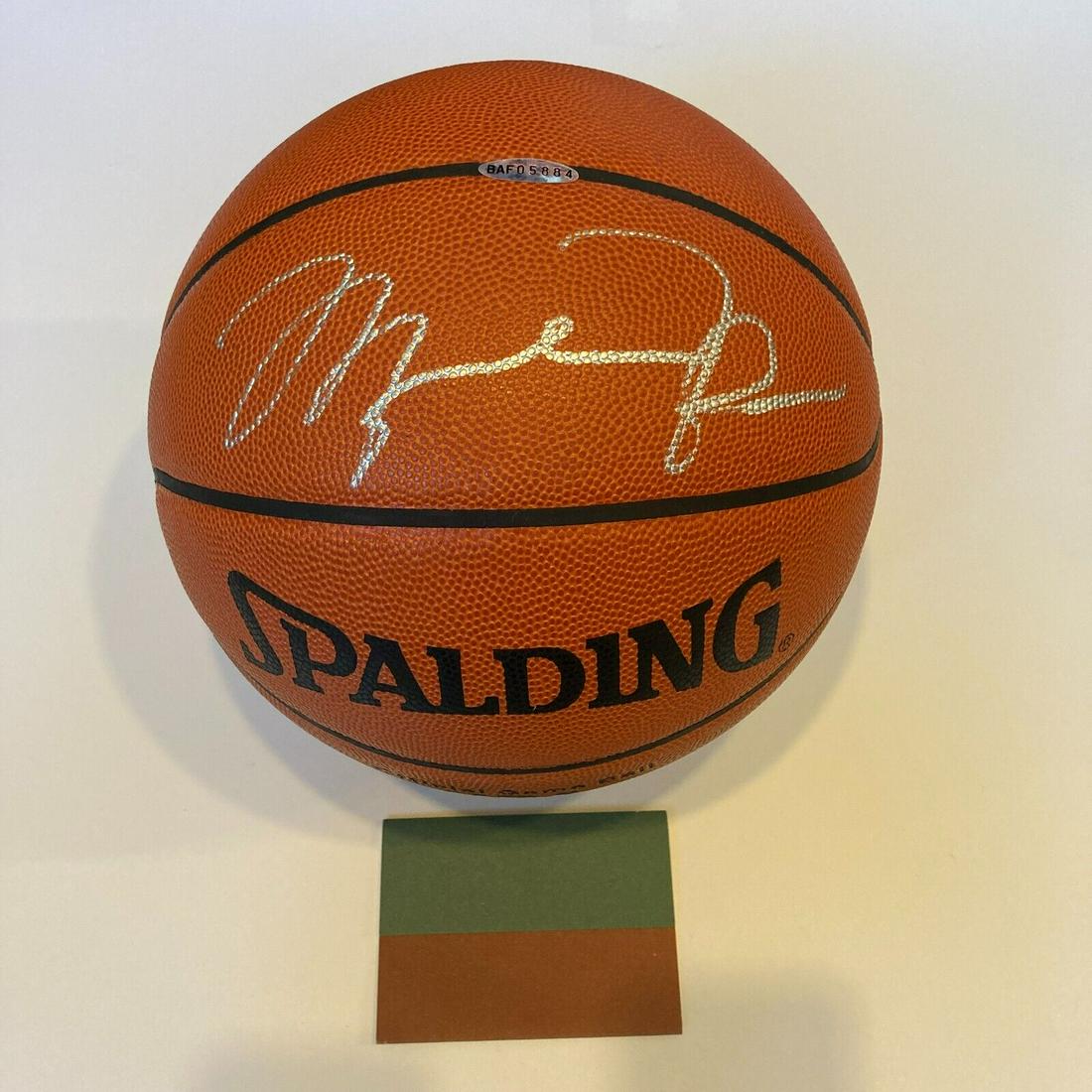 Michael Jordan Signed Spalding Official NBA Game Basketball UDA Upper Deck COA: Michael Jordan Signed Spalding Official NBA Game Basketball UDA Upper Deck COA Sport: Basketball-NBA Player: Michael Jordan Original/Reprint: Original Autograph Authentication: Upper Deck Product: Bal