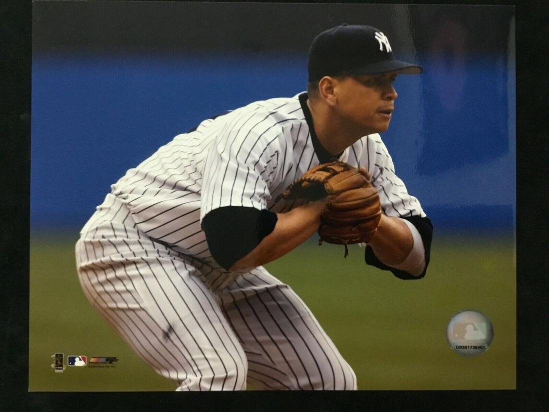 Alex Rodriguez New York Yankees Baseball 8x10 Color Photo III: Alex Rodriguez New York Yankees Baseball 8x10 Color Photo III Player: Alex Rodriguez Modified Item: No Size: 8 x 10 Sport: Baseball-MLB Team: New York Yankees Pre & Post Season: Regular Season Product