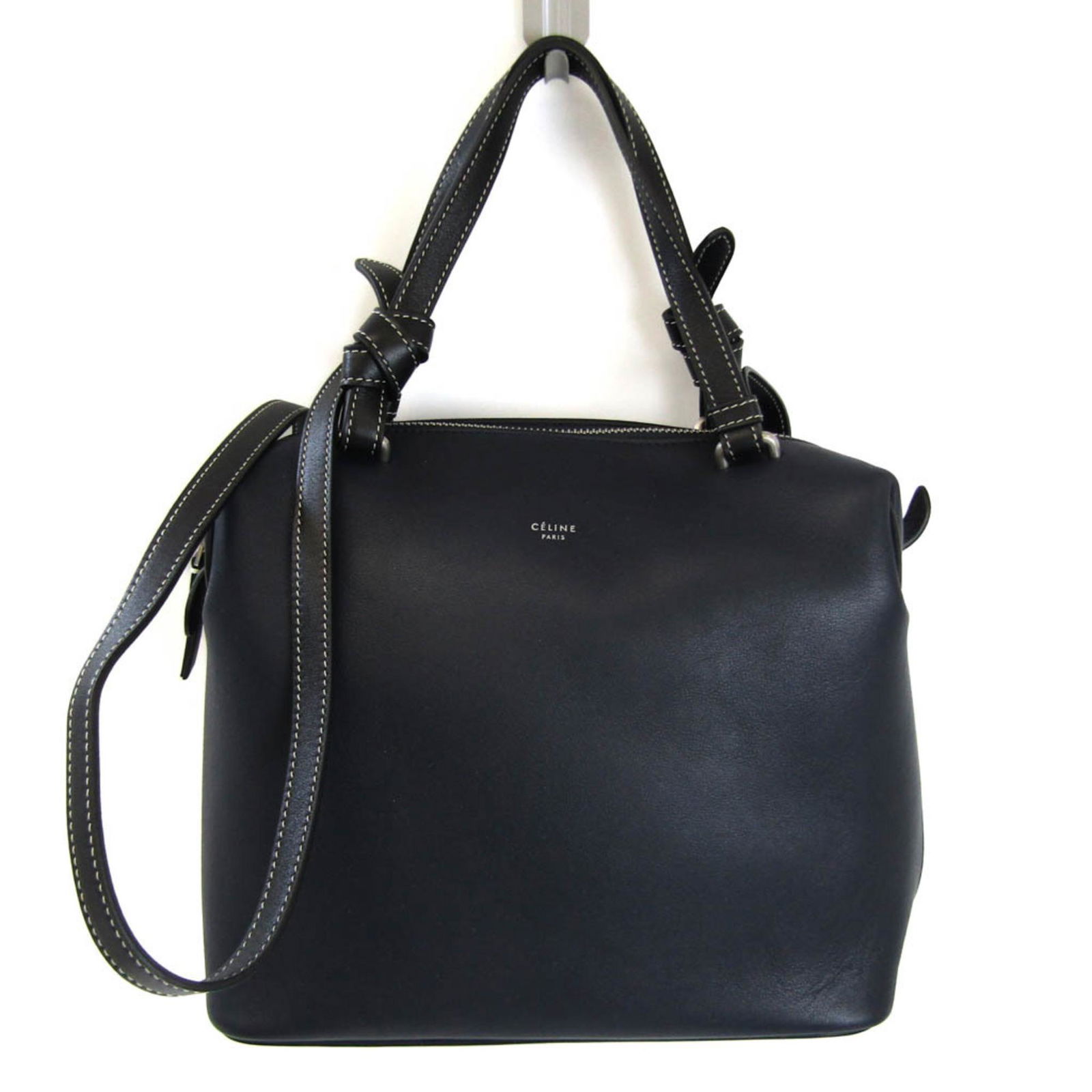 Celine Soft Cube 181613AZJ Women's Leather Handbag Shoulder Bag Dark Navy: Celine Soft Cube 181613AZJ Women's Leather Handbag Shoulder Bag Dark Navy Brand: Celine Model: Soft cube 181613AZJ Country of Origin: Italy Type: Handbag Shoulder bag Material: Leather Leather: Color:
