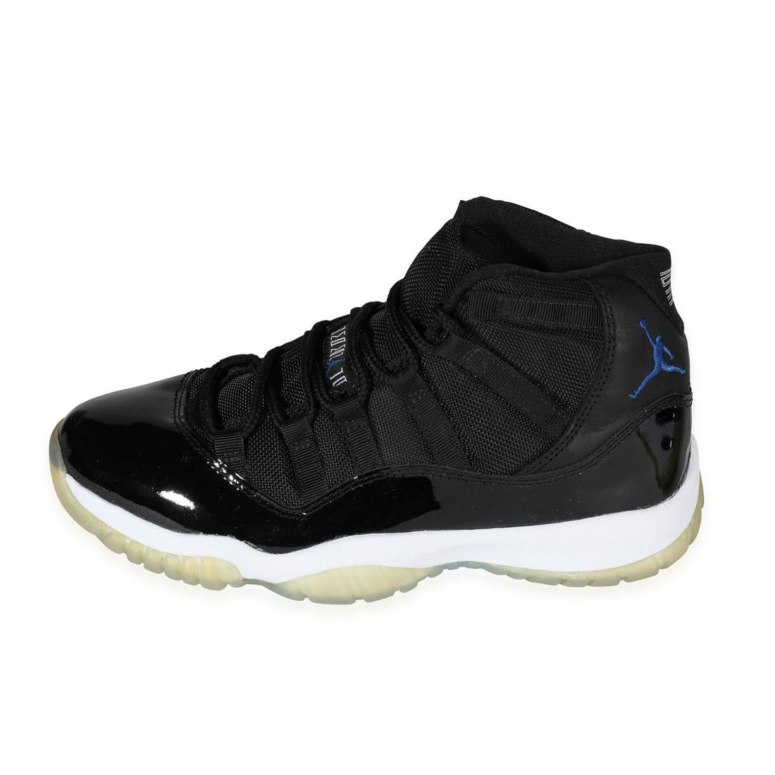 Air Jordan - Air Jordan 11 Retro Space Jam 2000 (8 US): Air Jordan - Air Jordan 11 Retro Space Jam 2000 (8 US) With Original Box/Packaging: Yes With Papers: No Handbag Accessories: Other Material: Fabric;Patent Leather Color: Black;Blue Year Manufactured: