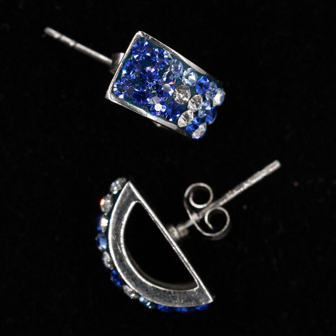 STERLING SILVER WHITE BLUE RHINESTONE STUD EARRINGS 925 NEW OLD STOCK (191): STERLING SILVER WHITE BLUE RHINESTONE STUD EARRINGS 925 NEW OLD STOCK (191) Style: Drop/Dangle Closure: Stud Color: Blue White Type: Earrings Pre-Owned The MYNT Guarantee: All items in this auction ar