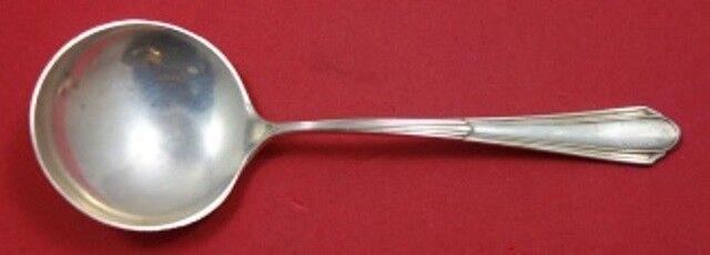 Duncan Phyfe by Frank Whiting Sterling Silver Bouillon Soup Spoon 5 1/4": Duncan Phyfe by Frank Whiting Sterling Silver Bouillon Soup Spoon 5 1/4" Duncan phyfe by frank whitingduncan phyfe by frank whiting sterling silver bouillon soup spoon, 5 1/4". It is not monogrammed a