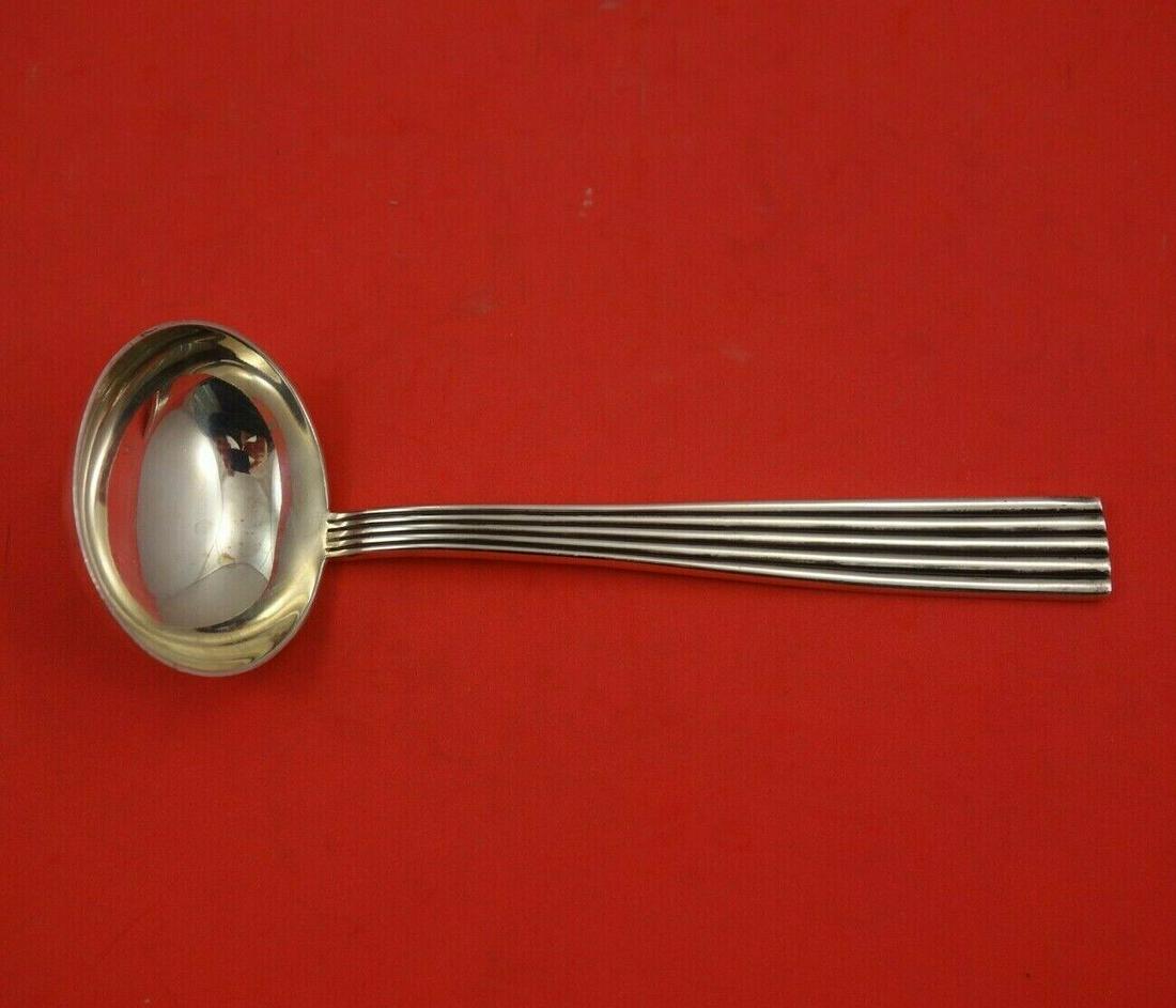 Tiber by Buccellati Italian Sterling Silver Gravy Ladle 6 3/4" Serving Heirloom: Tiber by Buccellati Italian Sterling Silver Gravy Ladle 6 3/4" Serving Heirloom Tiber by buccellatisterling silver gravy ladle 6 3/4" in the pattern tiber by buccellati. It is not monogrammed and is i