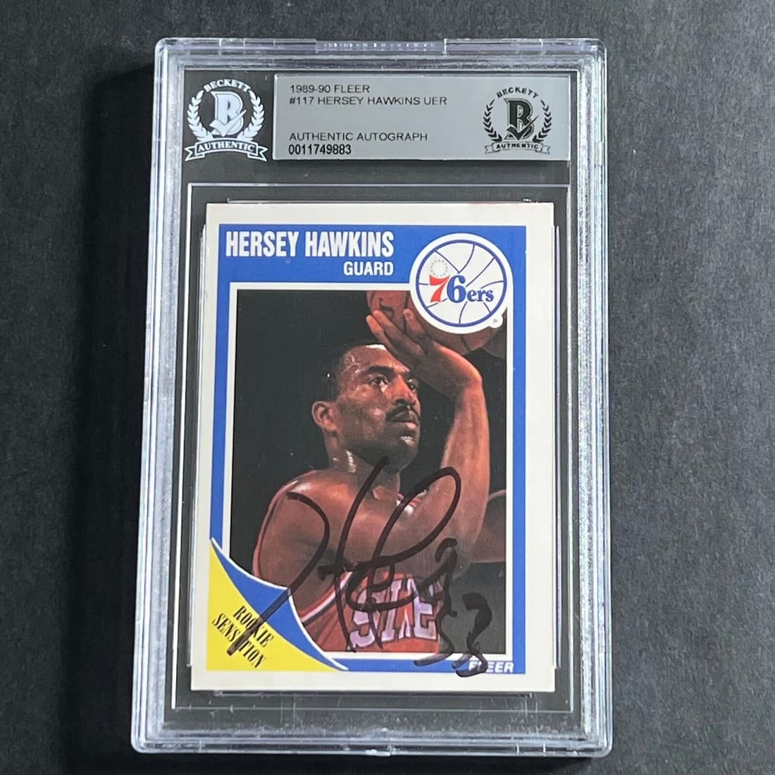 1989-90 Fleer #117 Hersey Hawkins Signed Card Beckett Slabbed Hornets: 1989-90 Fleer #117 Hersey Hawkins Signed Card Beckett Slabbed Hornets Graded: No Pre-Owned PLEASE NOTE: Framed Large or heavy Items do not have shipping costs included. The exact shipping cost will be