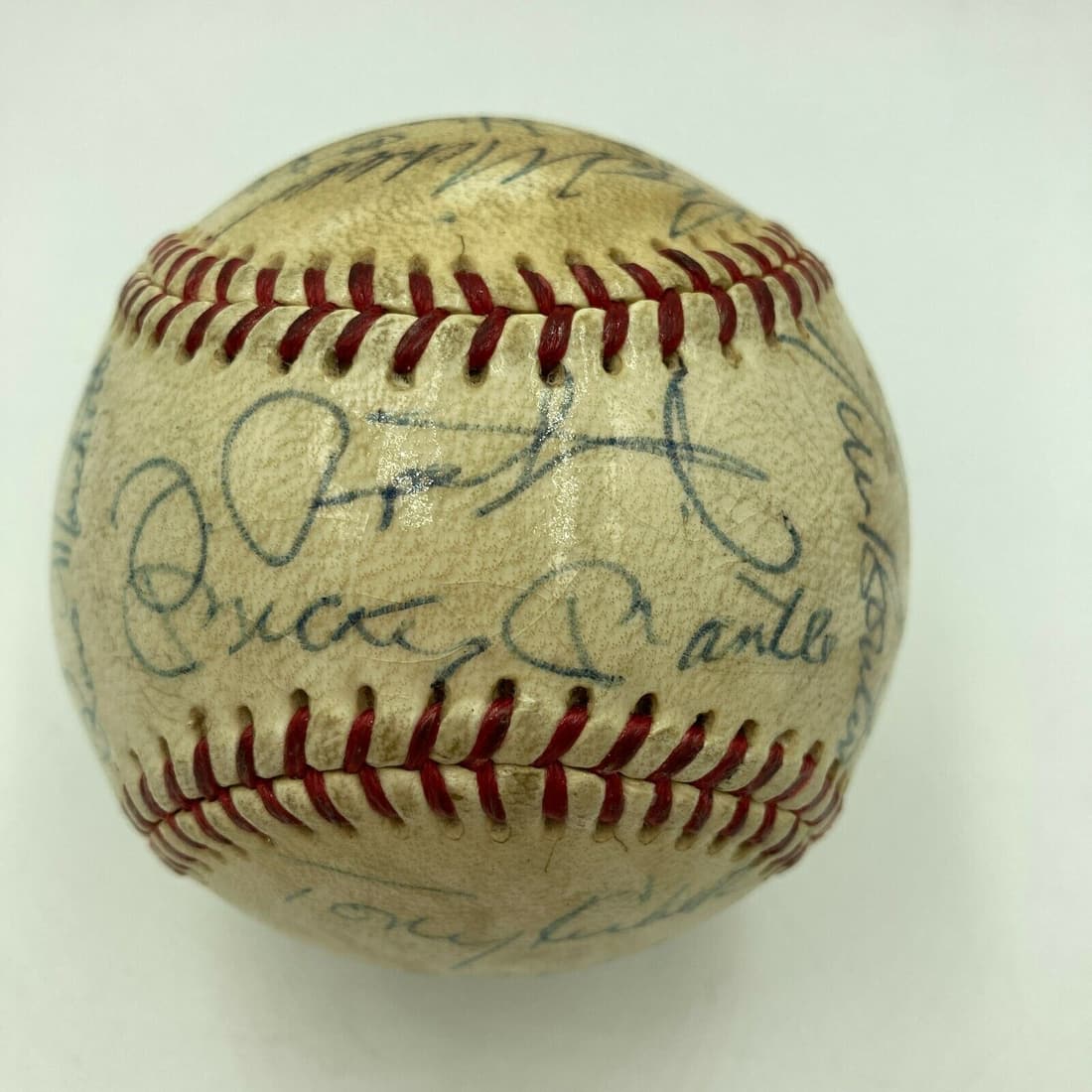 Mickey Mantle 1965 New York Yankees Team Signed Game Used Baseball JSA COA: Mickey Mantle 1965 New York Yankees Team Signed Game Used Baseball JSA COA Product: Ball Sport: Baseball-MLB Autograph Authentication: James Spence Authentication (JSA) Original/Reprint: Original Pre-