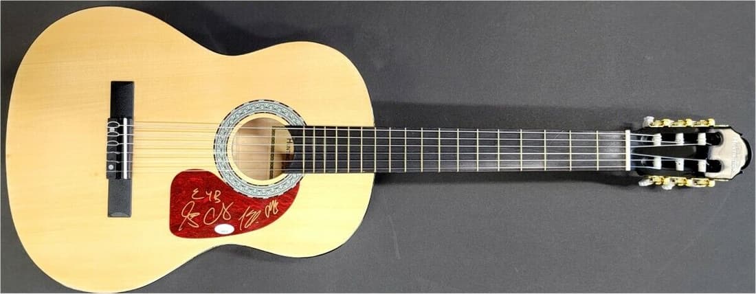 Eli Young Band Signed Autographed Acoustic Guitar Jones Thompson JSA: Eli Young Band Signed Autographed Acoustic Guitar Jones Thompson JSA Industry: Music Original/Reproduction: Original Autograph Authentication: James Spence (JSA) Player: Eli Young Band Pre-Owned The M