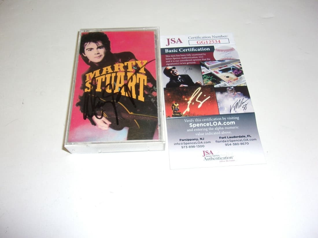 MARTY STUART THIS ONES GONNA HURT YOU SINGER JSA/COA SIGNED CASSETTE TAPE ALBUM: MARTY STUART THIS ONES GONNA HURT YOU SINGER JSA/COA SIGNED CASSETTE TAPE ALBUM Original/Reproduction: Original Object Type: CD & Booklet Industry: Music Pre-Owned The MYNT Guarantee: All items in thi