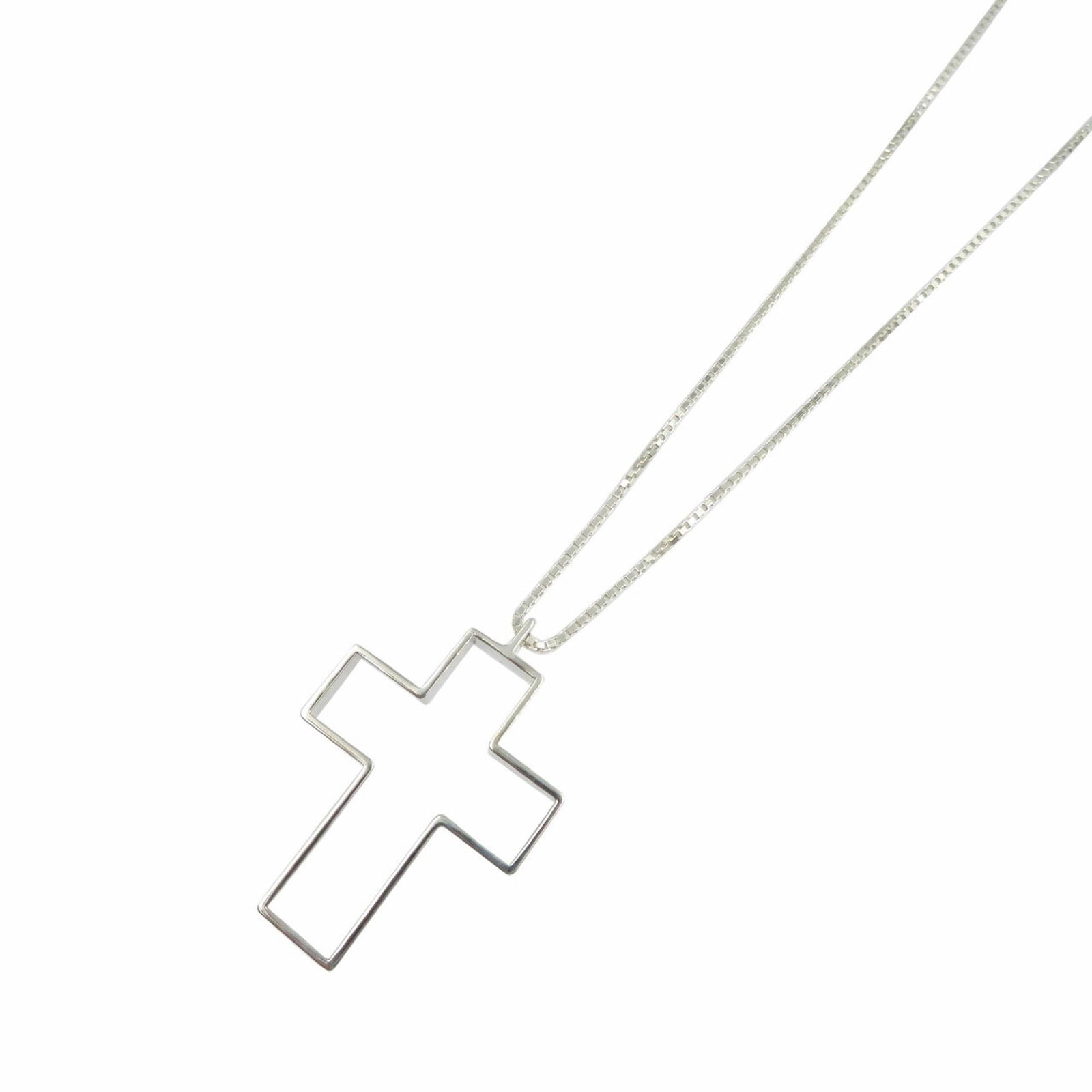 Gucci Open Cross Silver 925 Necklace: Gucci Open Cross Silver 925 Necklace Brand: Gucci Country of Origin: Italy Necklace Type: Necklace Gender: Men Material: Silver 925 Color: Silver Neck Circumference: 60 cm / 23.62 Pendant Size: 48mm x