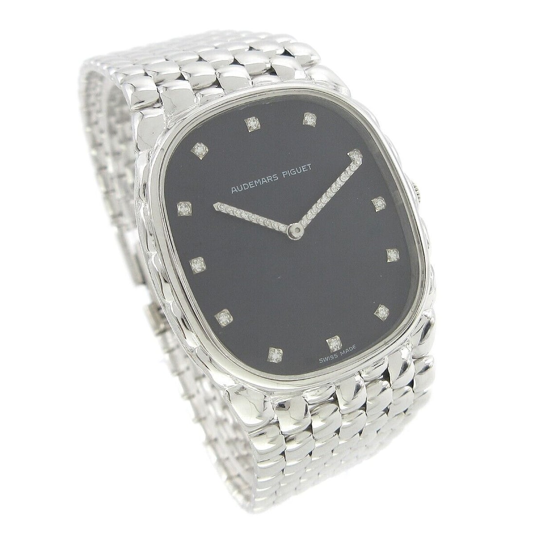 AUDEMARS PIGUET COBRA Wristwatch Watch Manual-winding K18/WG Diamond: AUDEMARS PIGUET COBRA Wristwatch Watch Manual-winding K18/WG Diamond Movement: Quartz Indices: Non-Numeric Hour Marks Band/Strap: Bracelet Case Color: Silver Type: Wristwatch Band Color: Silver Band M