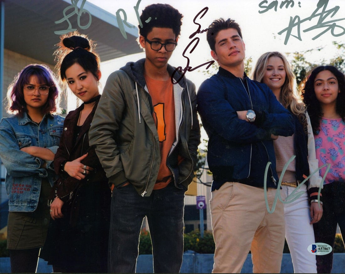 Marvels Runaways (5) Feliz Okano Gardner +2 Signed 11x14 Photo BAS #A57867: Marvels Runaways (5) Feliz Okano Gardner +2 Signed 11x14 Photo BAS #A57867 Industry: Movies Object Type: Photograph Original/Reproduction: Original Autograph Authentication: Beckett Product Coa: Becke