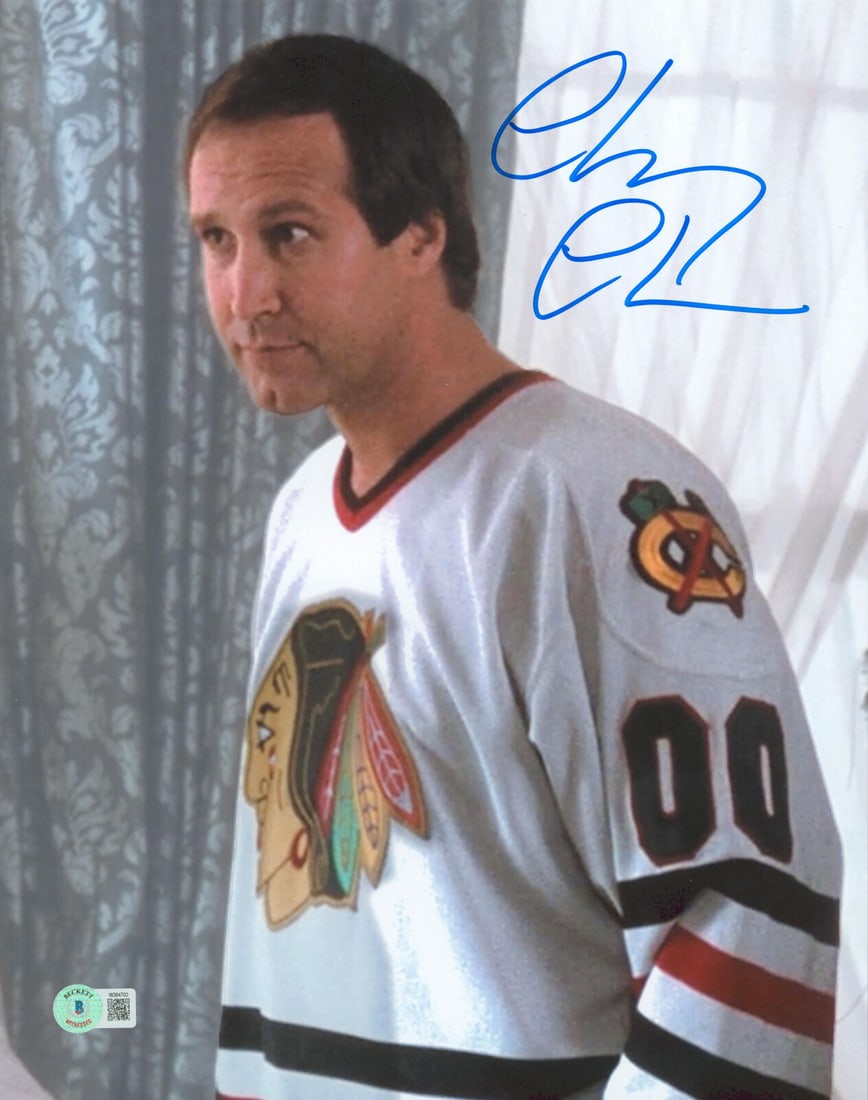 Chevy Chase Christmas Vacation Signed 11x14 Blackhawks Jersey Photo BAS Witness: Chevy Chase Christmas Vacation Signed 11x14 Blackhawks Jersey Photo BAS Witness Industry: Movies Object Type: Photograph Original/Reproduction: Original Autograph Authentication: Beckett Product Coa: 