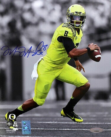 Marcus Mariota Oregon Ducks Autographed/Signed 8x10 Tristar 138179: Marcus Mariota Oregon Ducks Autographed/Signed 8x10 Tristar 138179 Sport: Football Product: Photo Original/Reprint: Original Team: Oregon Ducks Autograph Authentication: TRISTAR League: NCAA Pre-Owned