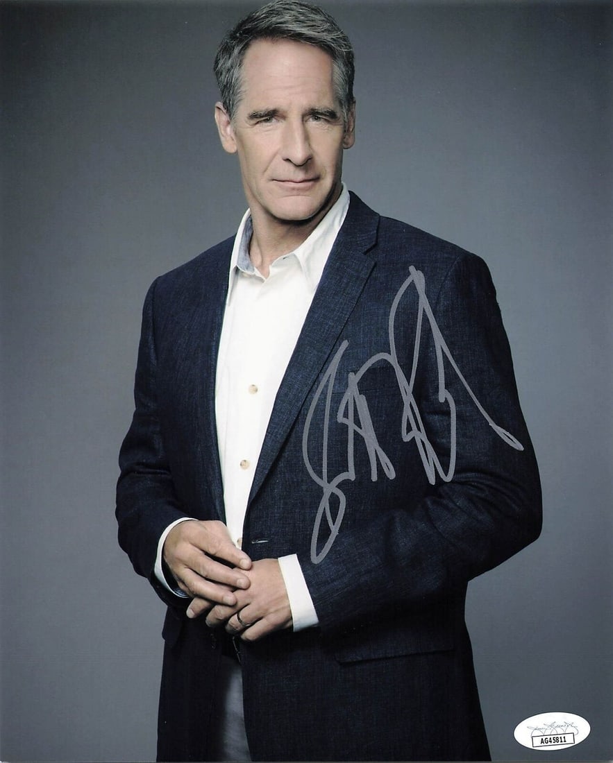 Scott Bakula signed 8x10 photo JSA Autographed: Scott Bakula signed 8x10 photo JSA Autographed Pre-Owned PLEASE NOTE: Framed Large or heavy Items do not have shipping costs included. The exact shipping cost will be added to your invoice post auctio