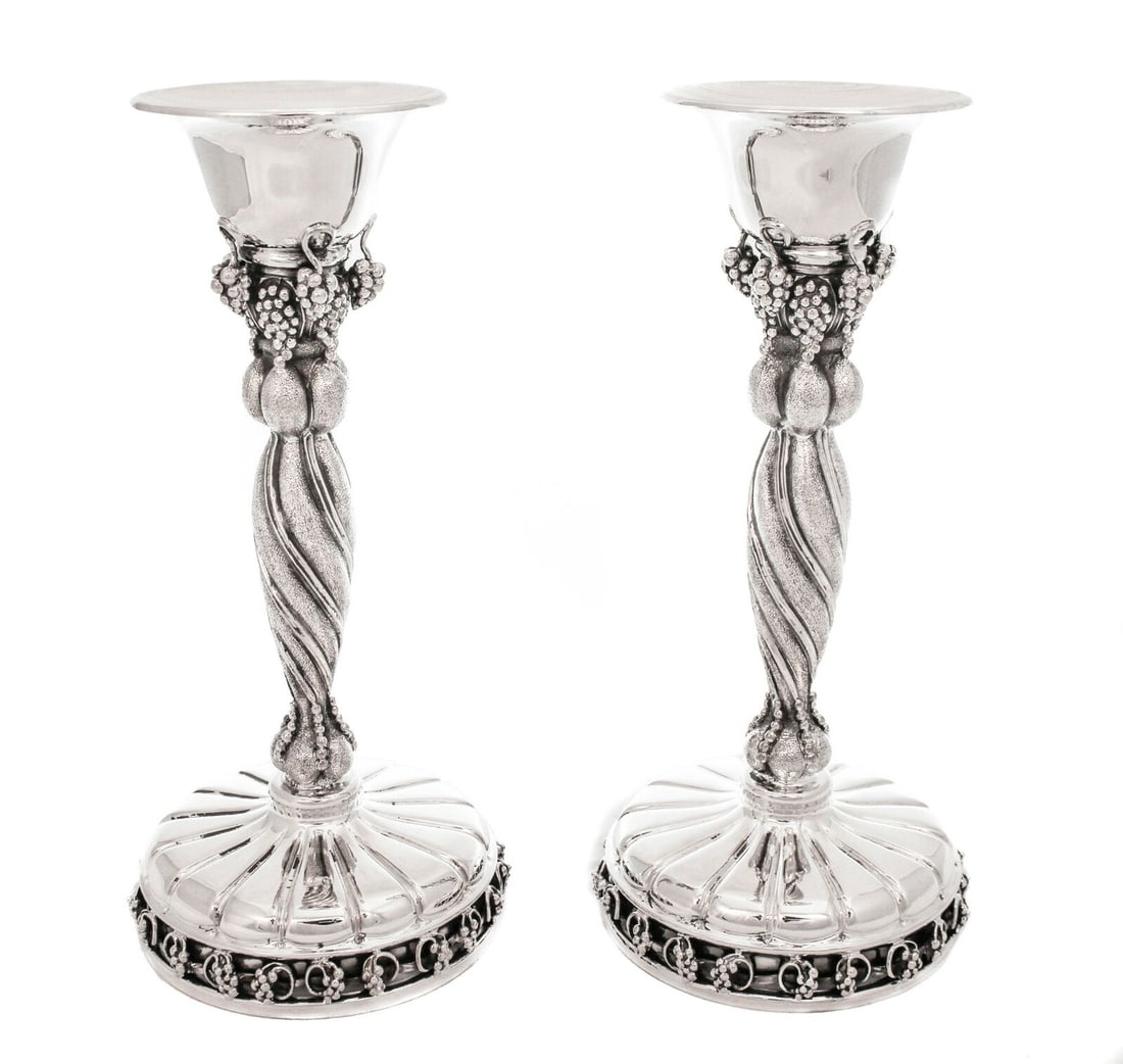 ITALIAN 925 STERLING SILVER HAND FLUTED GRAPE GEORGE JENSEN STYLE CANDLESTICKS: ITALIAN 925 STERLING SILVER HAND FLUTED GRAPE GEORGE JENSEN STYLE CANDLESTICKS Composition: Sterling Silver Maker: Made in Italy Type: Candlesticks & Candelabras Fine George Jensen Style Italian 925 S
