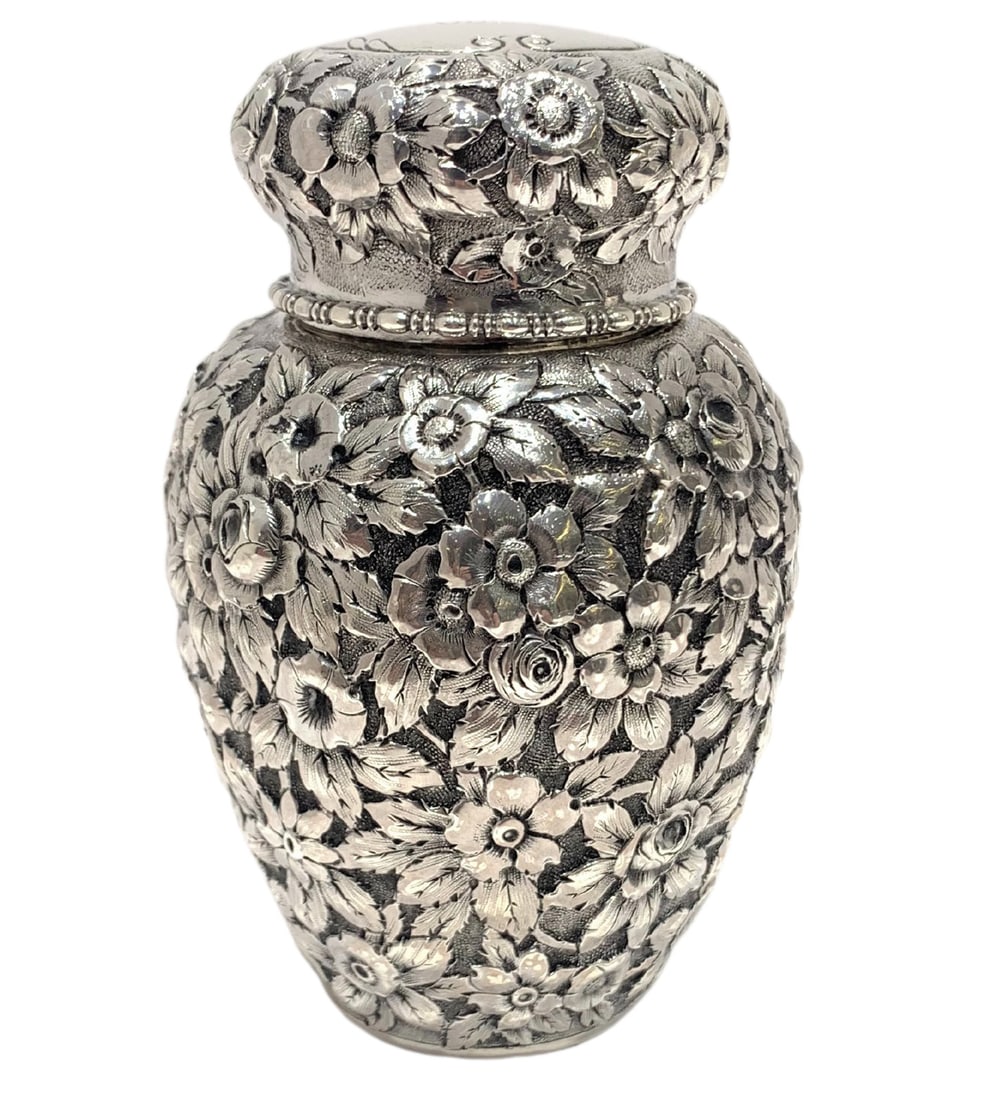 ANTIQUE 925 STERLING SILVER HANDMADE MONOGRAMMED FLORAL BESUMIM HOLDER SPICE BOX: ANTIQUE 925 STERLING SILVER HANDMADE MONOGRAMMED FLORAL BESUMIM HOLDER SPICE BOX Composition: Sterling Silver Maker: Made in Italy Antique 925 Sterling Silver Besumim Holder / Spice Box. Featuring han